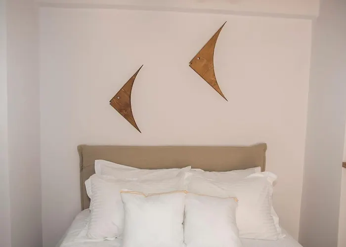 Urban Petit Apartment